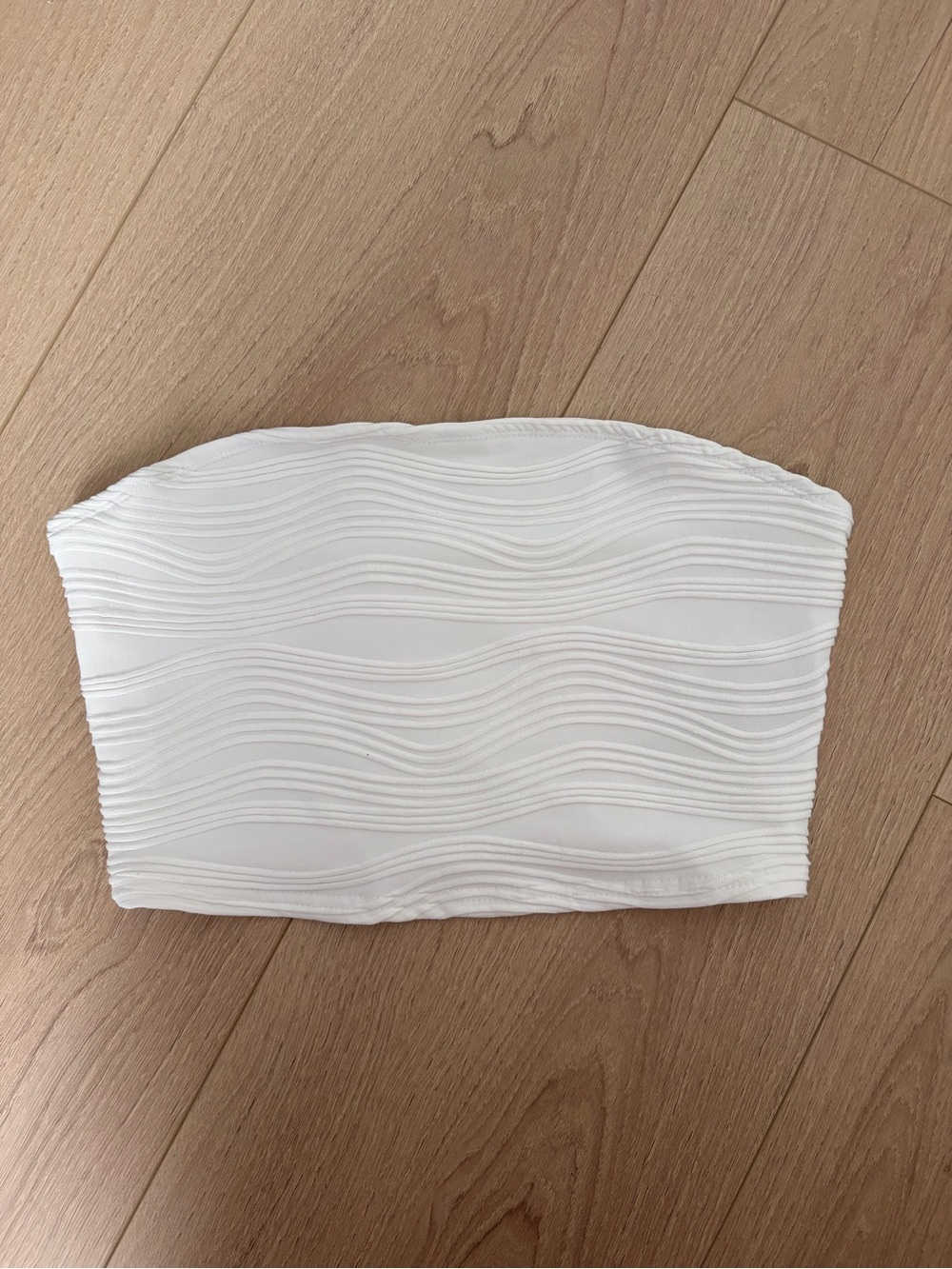 SHEIN White Textured Strapless Crop Top